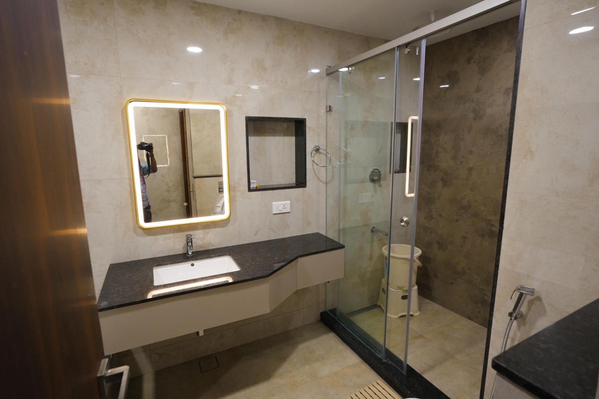 Avenue 11 Boutique Residences, Poes Garden Ченай Екстериор снимка
