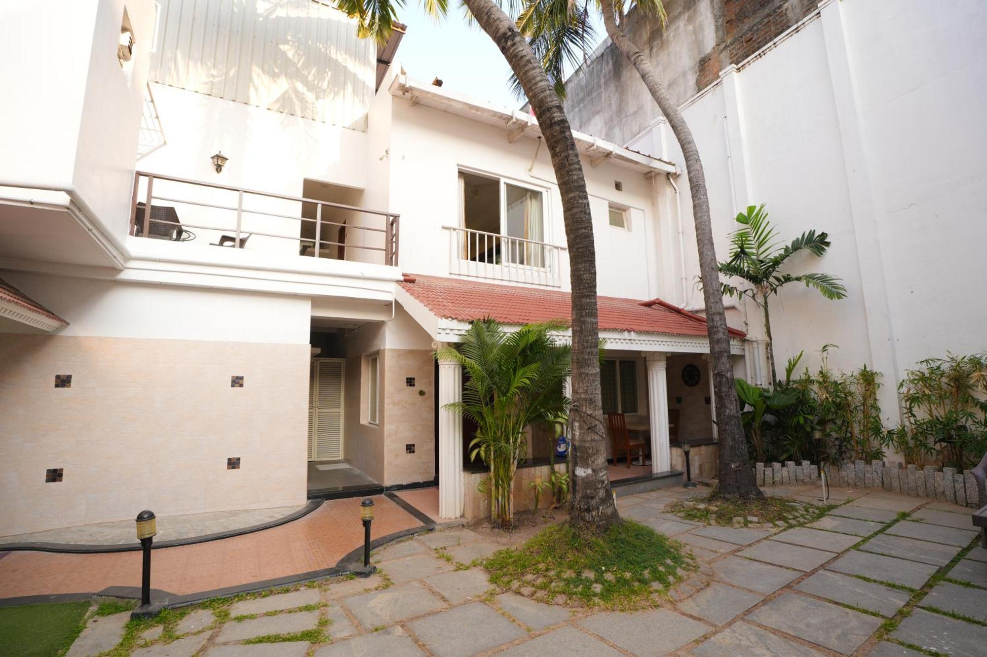 Avenue 11 Boutique Residences, Poes Garden Ченай Екстериор снимка