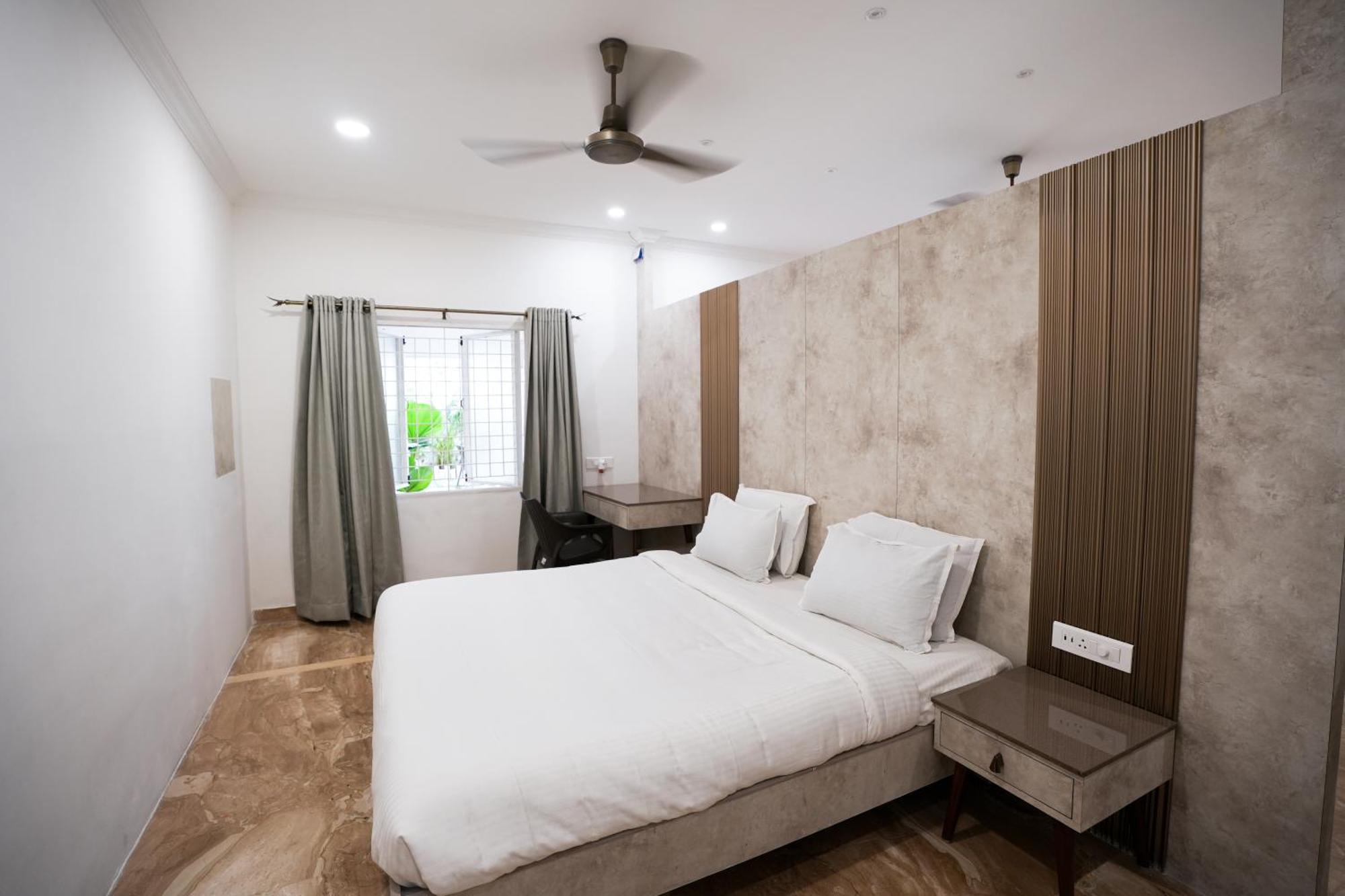 Avenue 11 Boutique Residences, Poes Garden Ченай Екстериор снимка